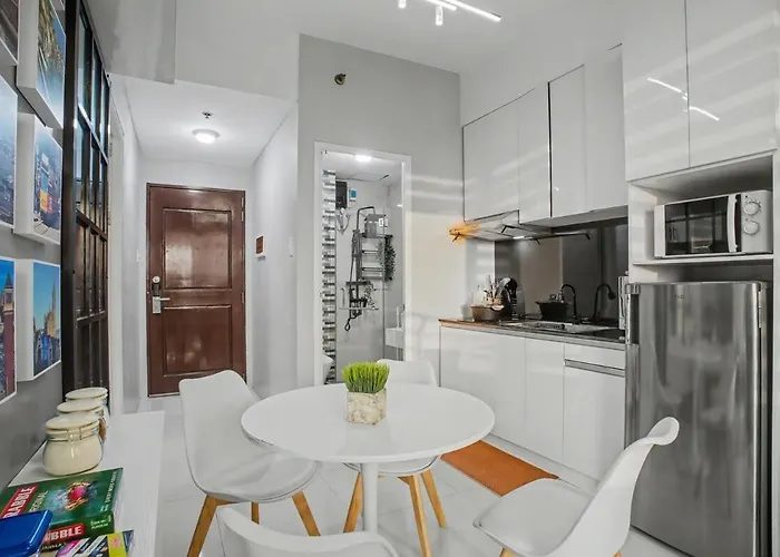 Apartment Coastal Modern Mezza Sleeps 8 Near Sm
