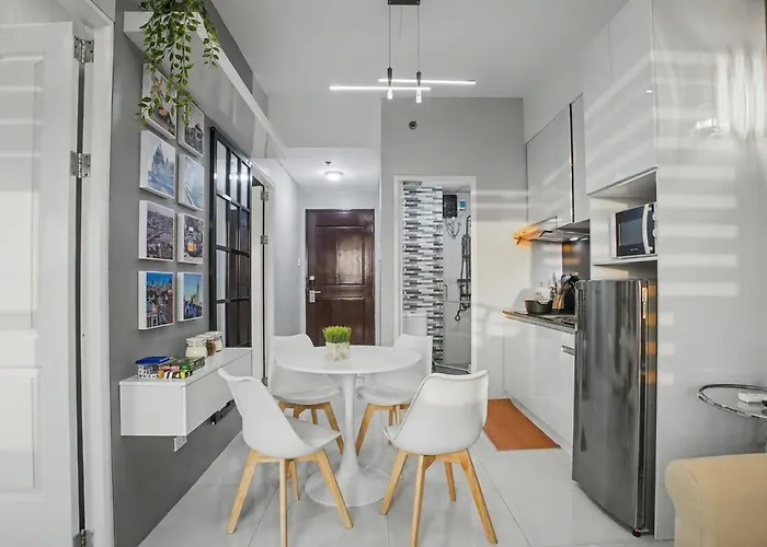 Coastal Modern Mezza Sleeps 8 Near Sm Apartment Manila