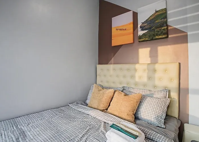 Apartment Coastal Modern Mezza Sleeps 8 Near Sm *