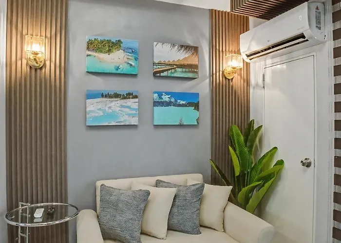 Coastal Modern Mezza Sleeps 8 Near Sm